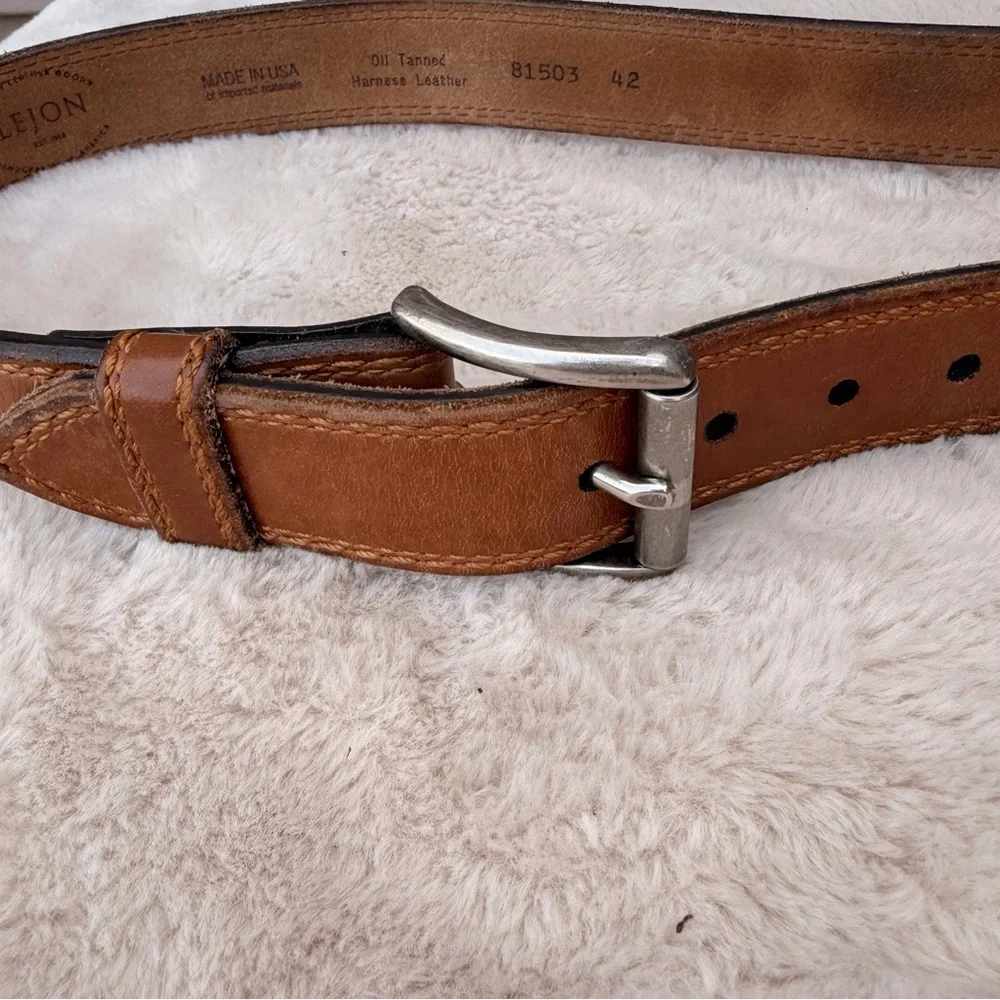 Lejon Men's Handcrafted Belt Leather Classic Brown Belt Silver Tone Buckle 42